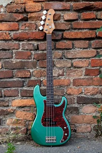 JET JPB-300 SG R Бас-гитара.